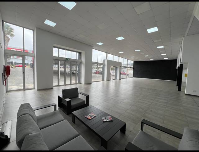 600M² WAREHOUSE TO LET IN FERNDALE
